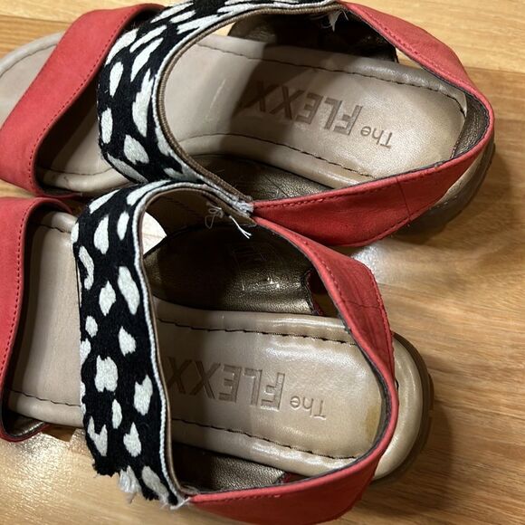 The Flexx Pink and Animal Print Slip On Sandals Womens 6 - Picture 2 of 6